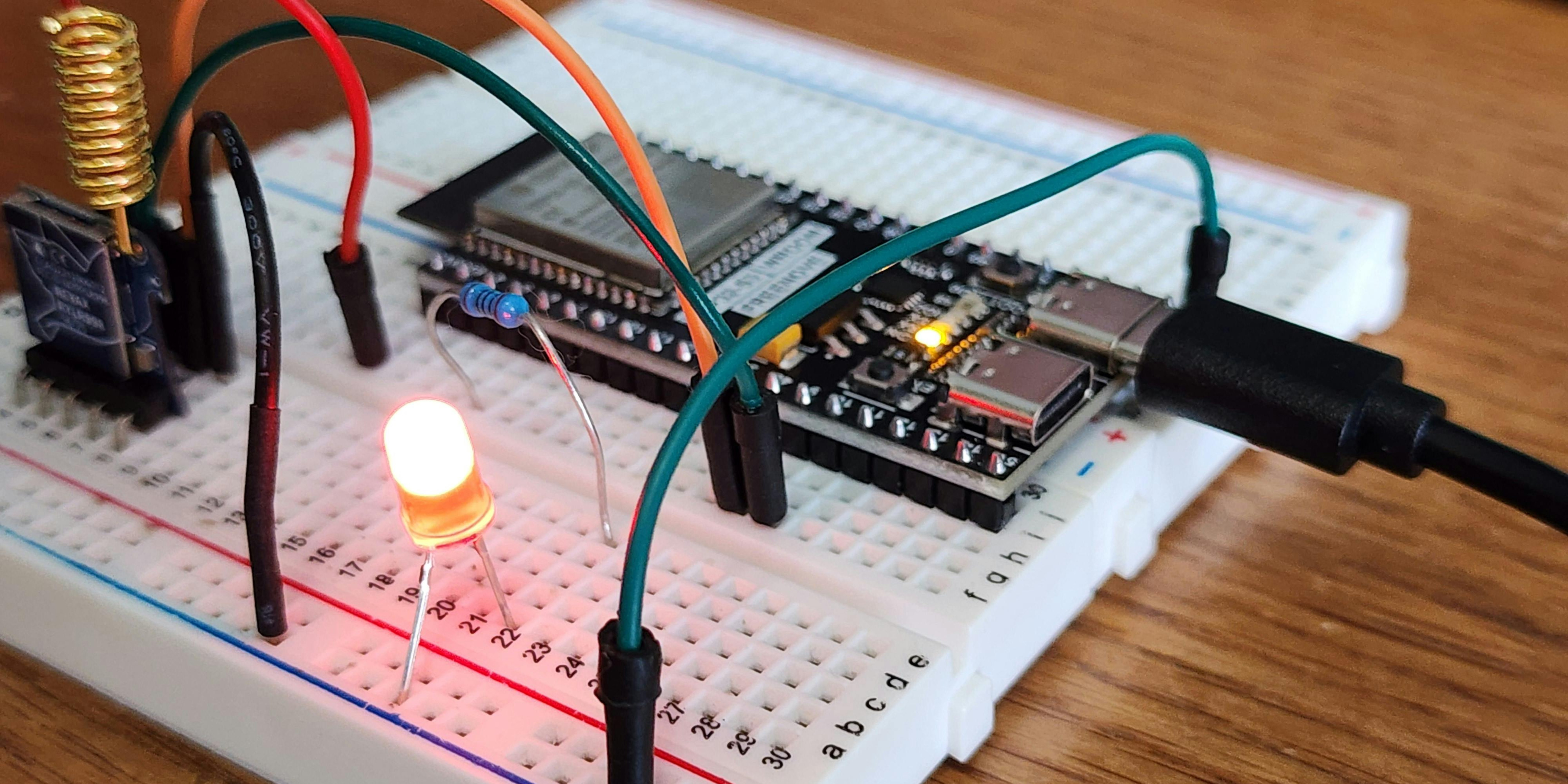 ESP32 IoT modulis